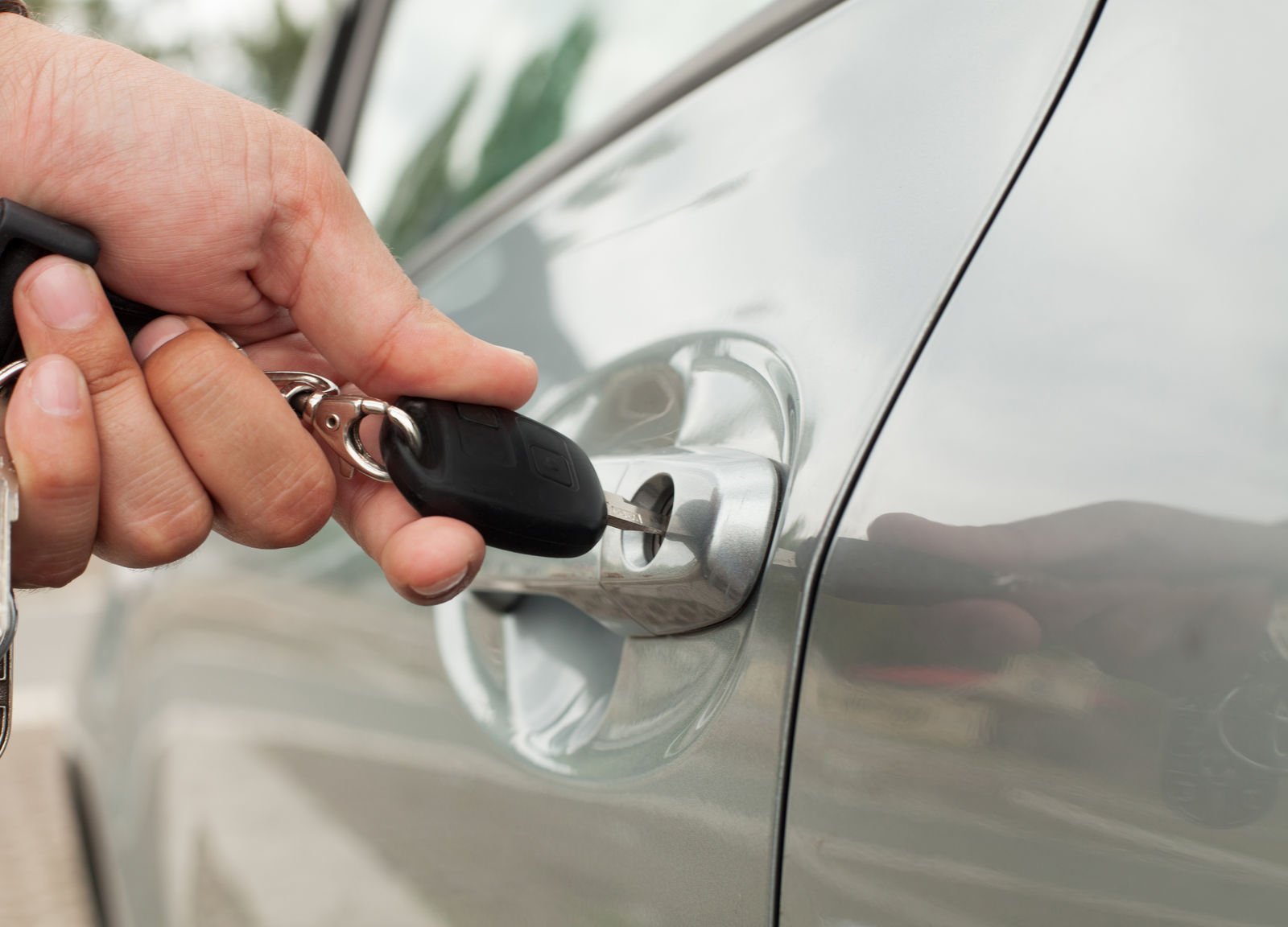 Does car insurance cover lost car keys?